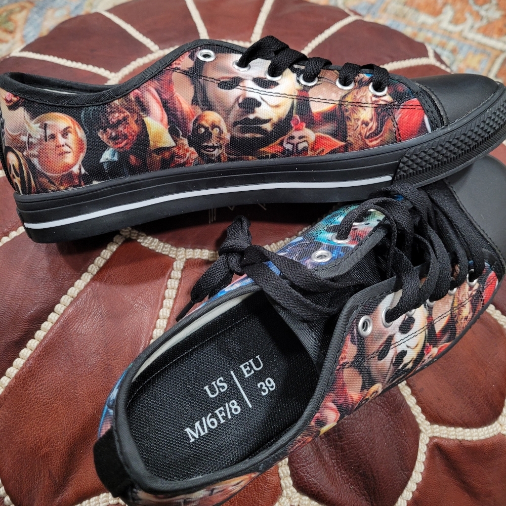 BLACK LOW PROFILE VILLIAN SNEAKERS SIZE 6 MENS SIZE 8 WOMENS...JUST THIS PAIR
